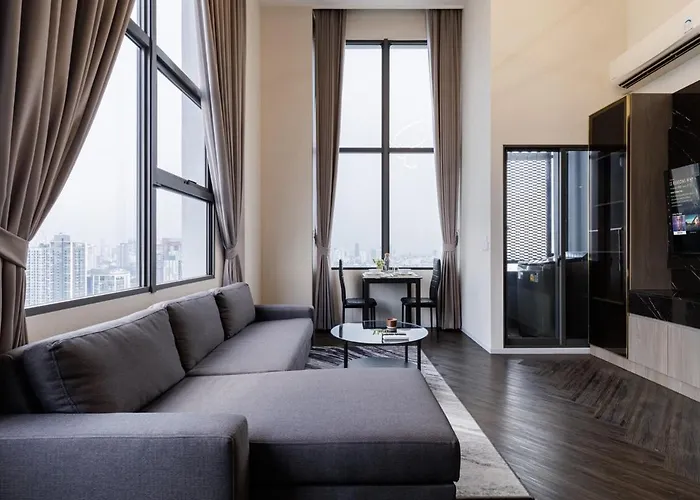 Spacious Luxury Loft Condo- Super Views! 5 Min Bts Apartment Bangkok