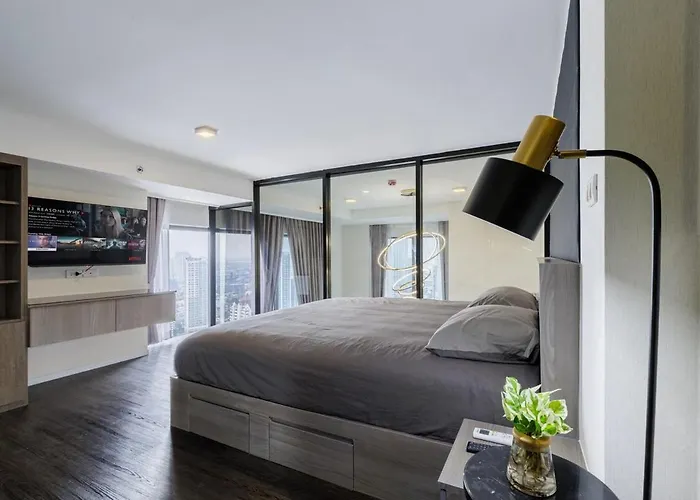 Apartment Spacious Luxury Loft Condo- Super Views! 5 Min Bts