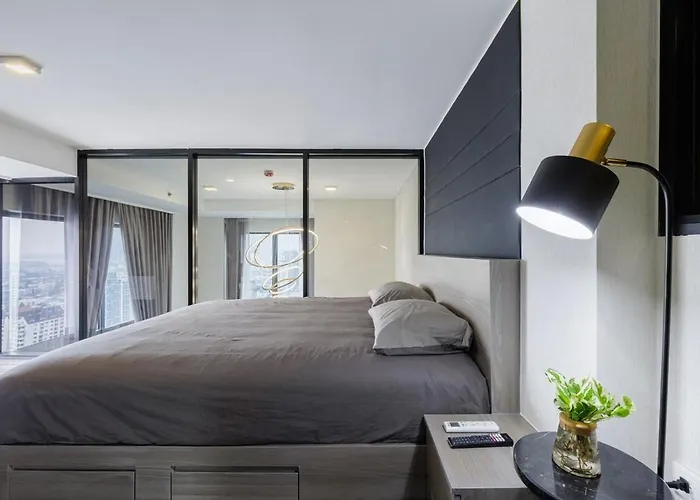 Apartment Spacious Luxury Loft Condo- Super Views! 5 Min Bts