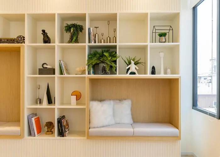 Spacious Luxury Loft Condo- Super Views! 5 Min Bts Apartment